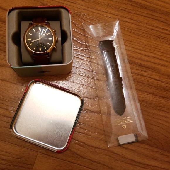 Fossil Townsman - Picture 2 of 2